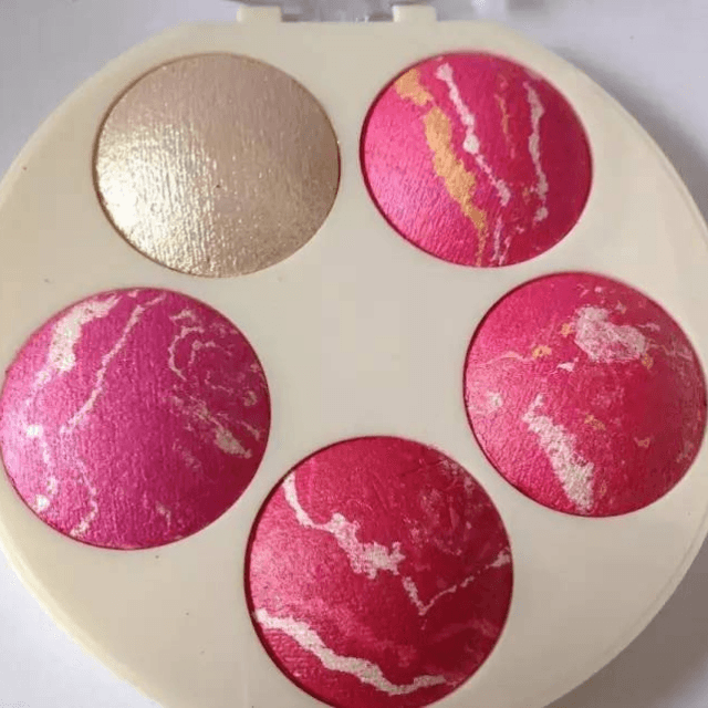 Seven Cool 5 in 1 Professional Terracotta Blush On Palette K