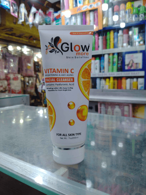 GLOW MORE VITAMIN C FACIAL CLEANSER