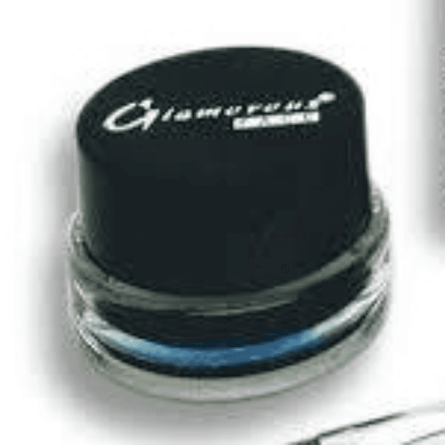 Glamorous Gel Eyeliner